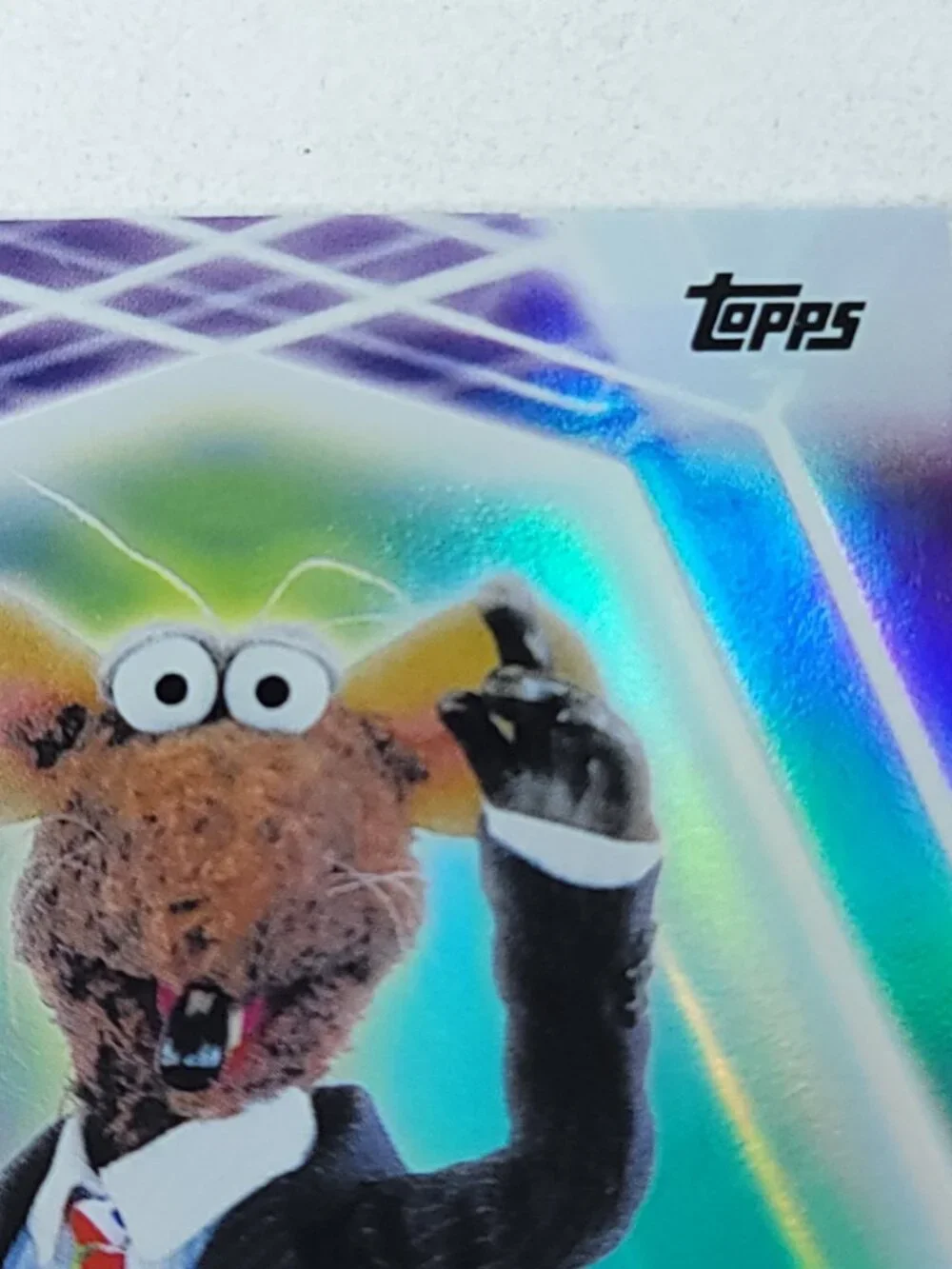Rizzo Topps 2026 Disney Neon Holo Parallel Refractor Limited 23/99 - Picture 4 of 5